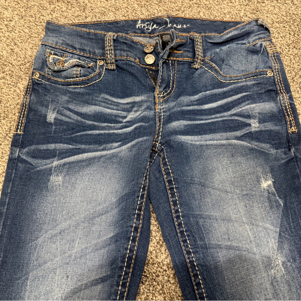 Ariya Bootcut Jeans - Picture 3 of 9